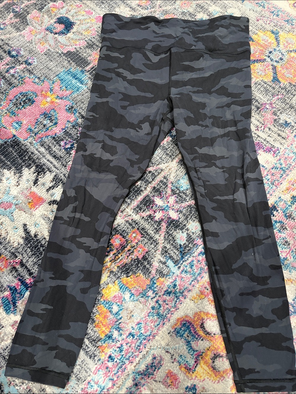 Athleta Black and Gray Elation Camo High-Rise 7/8 Leggings size large